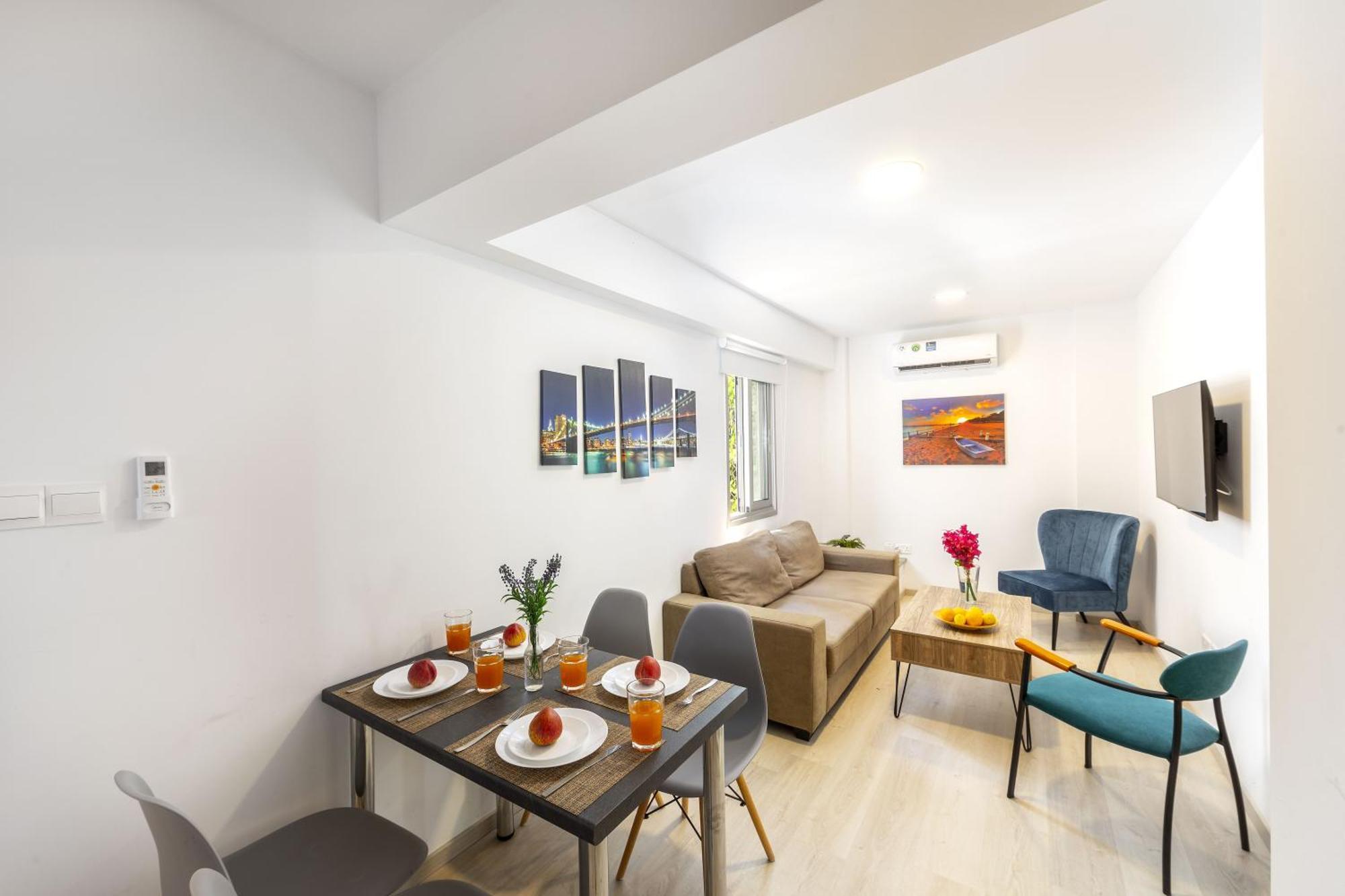C-Premium Apts 100M From Beach And City Centre Ларнака Екстериор снимка