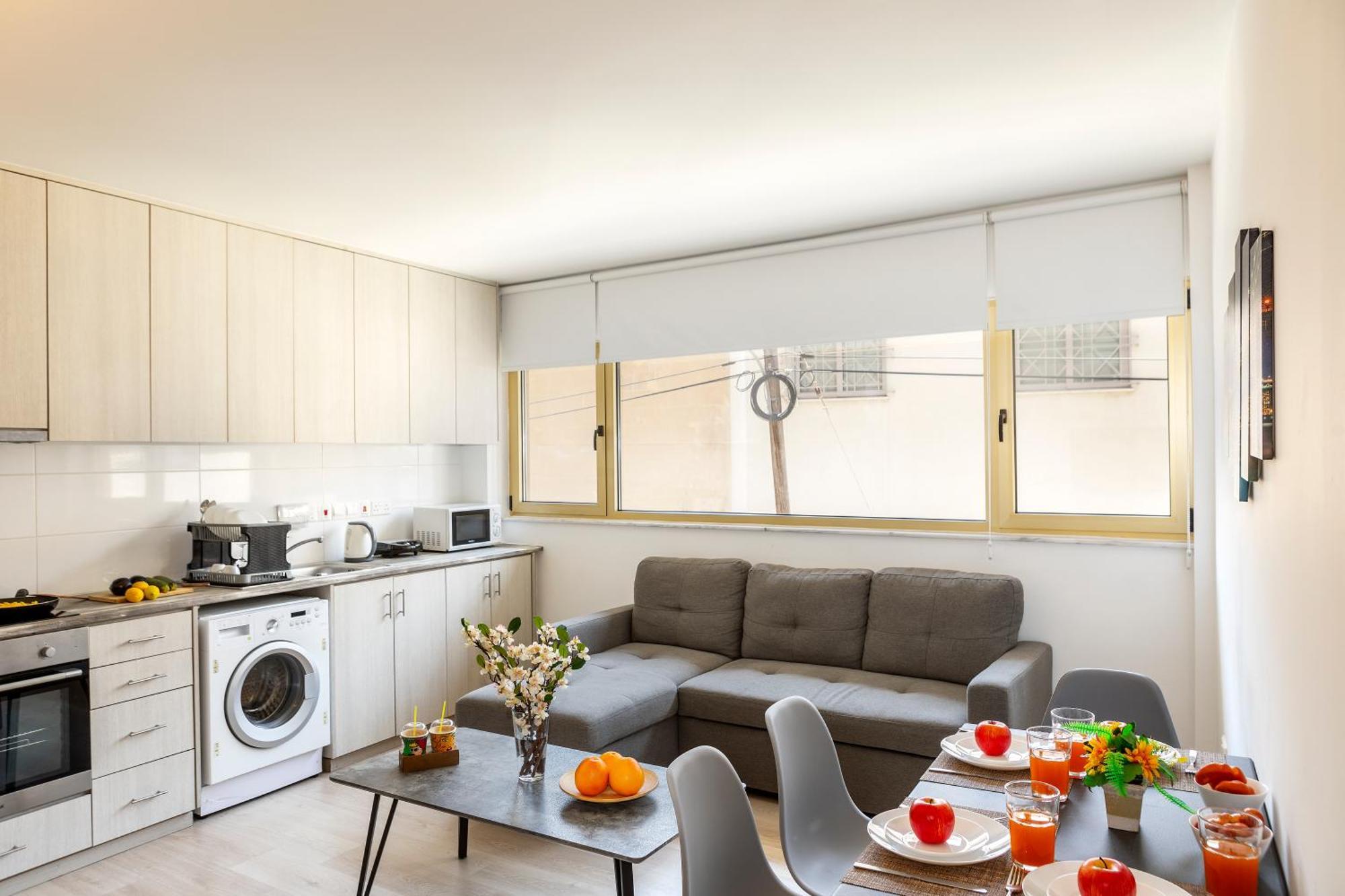 C-Premium Apts 100M From Beach And City Centre Ларнака Екстериор снимка