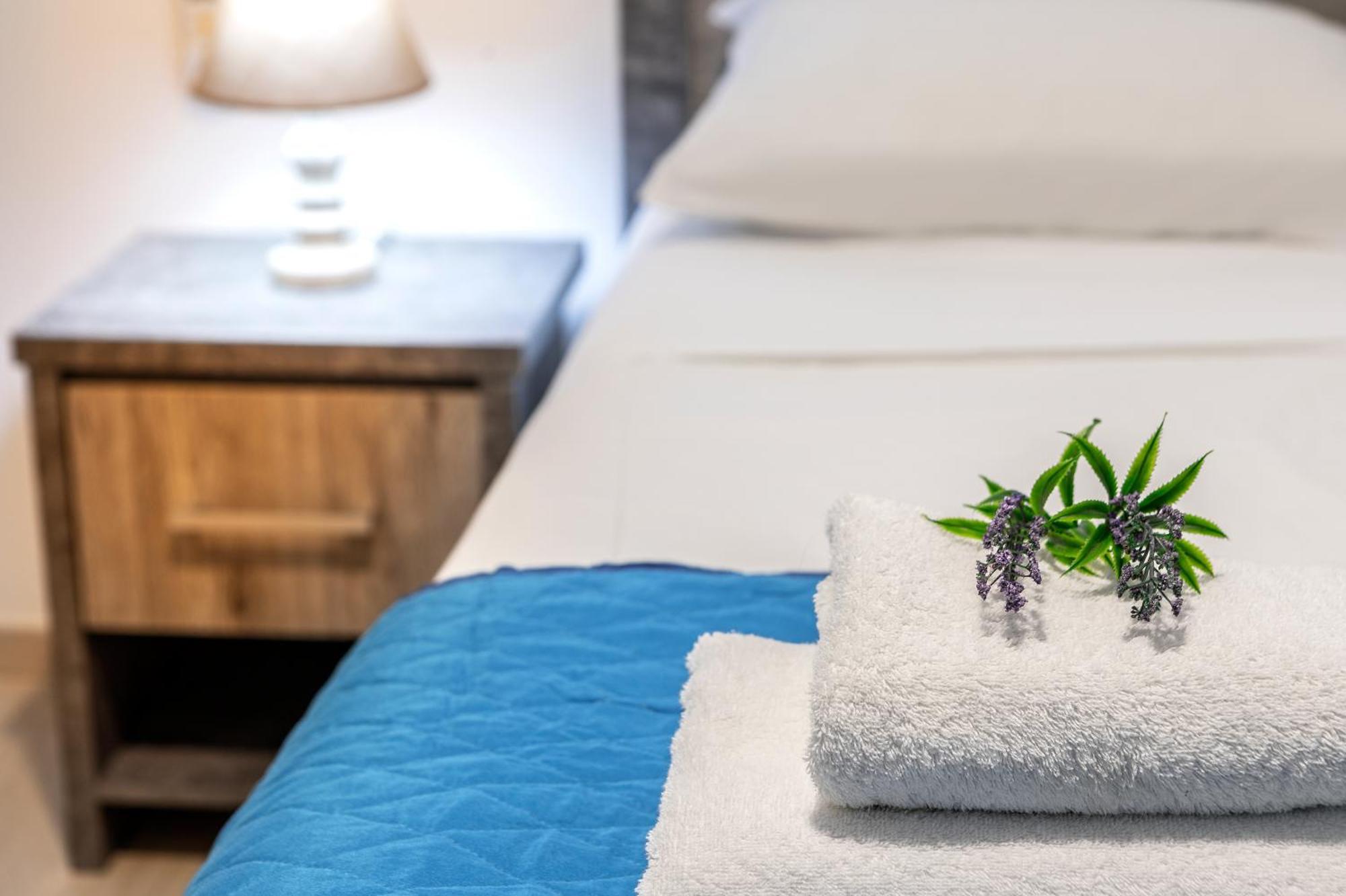 C-Premium Apts 100M From Beach And City Centre Ларнака Екстериор снимка