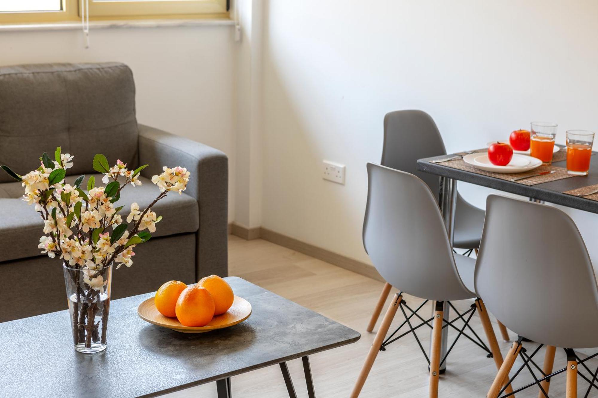 C-Premium Apts 100M From Beach And City Centre Ларнака Екстериор снимка